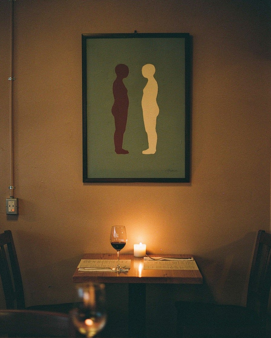 Two Figures in Dialogue — Restaurant — Modern Figurative Art